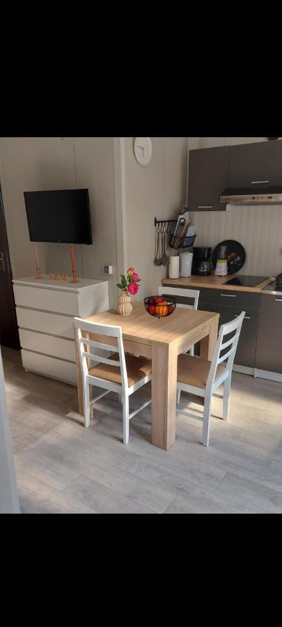 Mobile Home Luna Senj  Εξωτερικό φωτογραφία