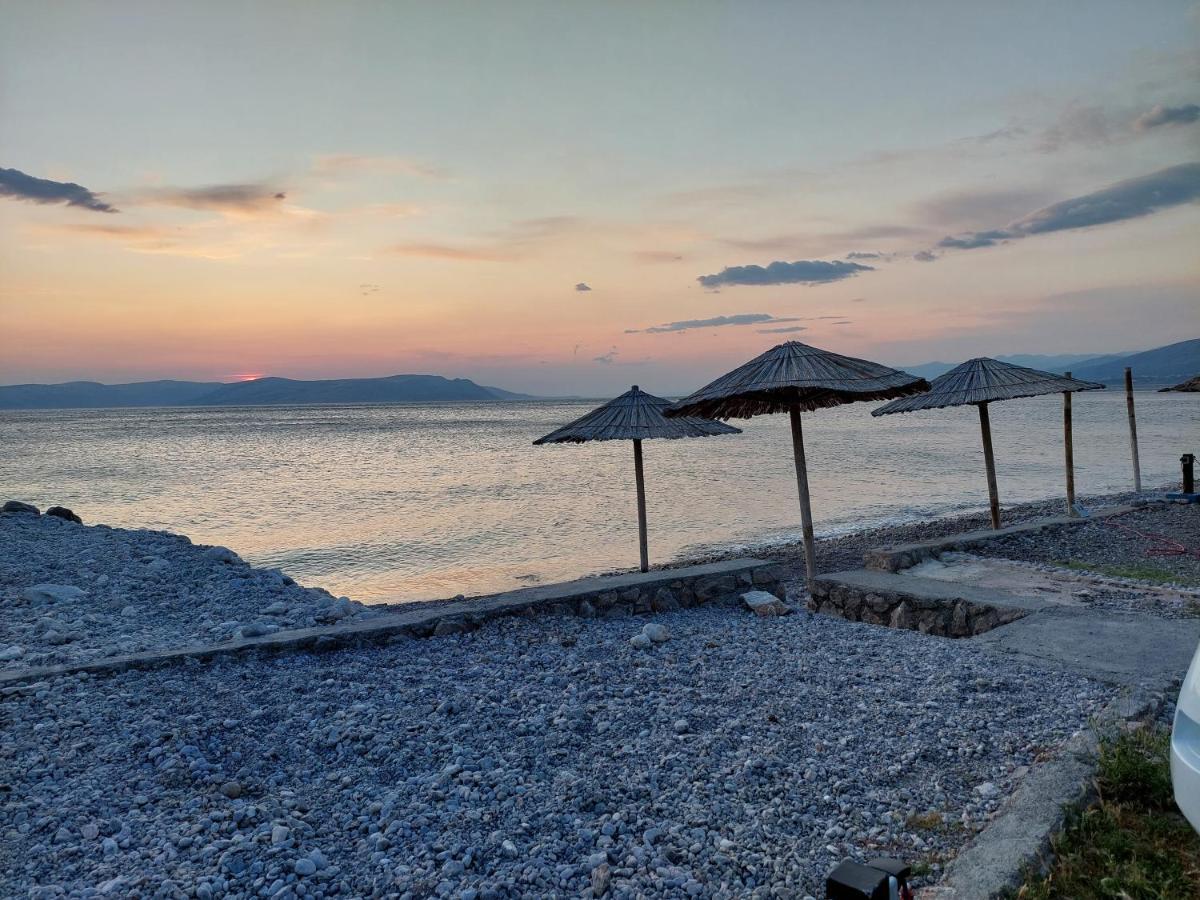 Mobile Home Luna Senj  Εξωτερικό φωτογραφία